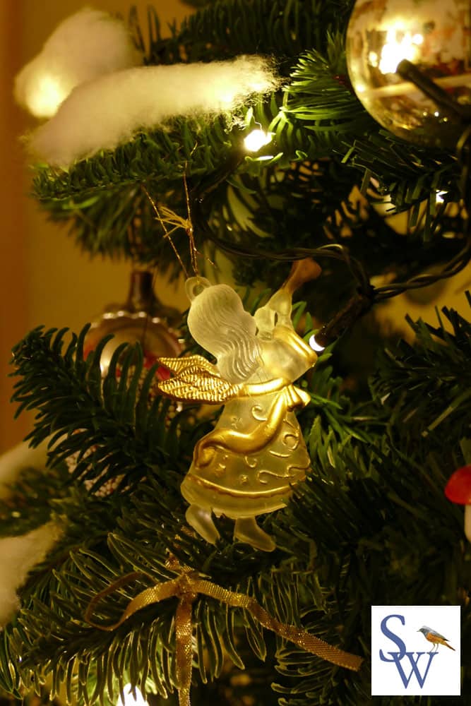 Weihnachtszeit - Engel am Christbaum