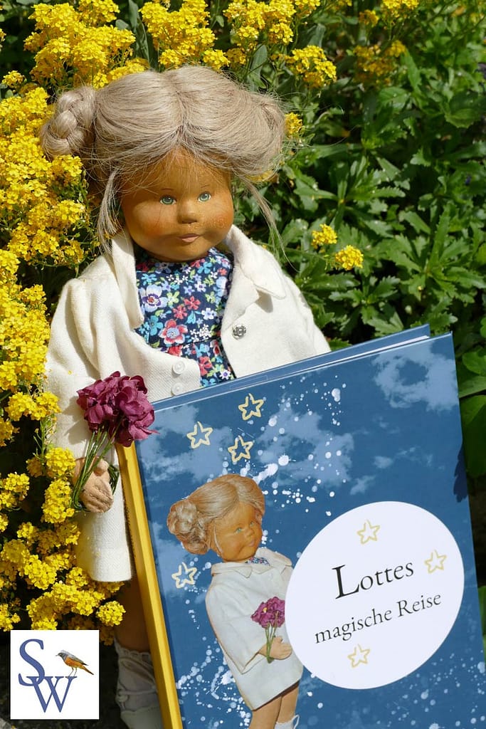 Lotte stellt ihr Buch "Lottes magische Reise" vor.